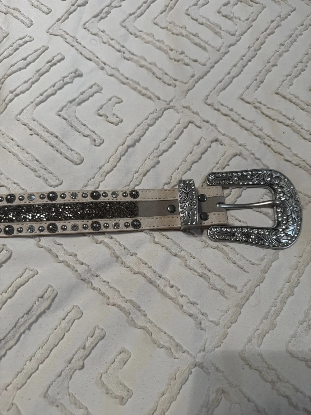 Shyanne leather & crystal belt M